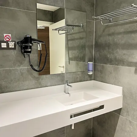 Hotel Mg Poniente