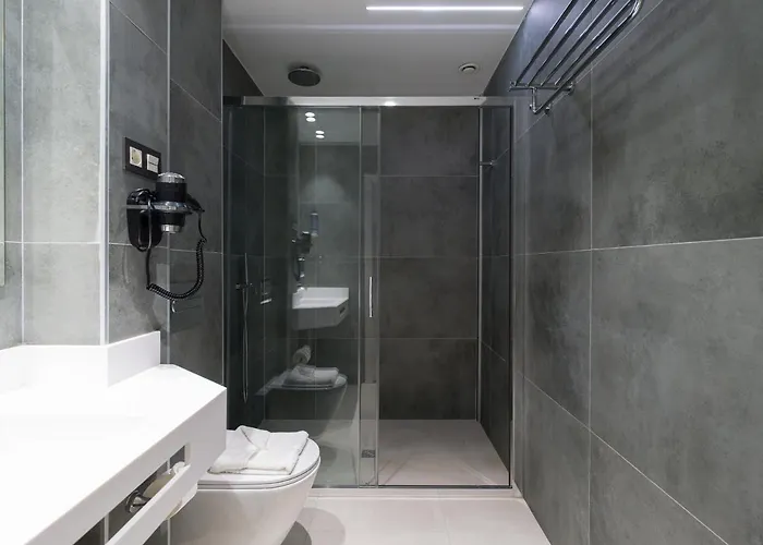 Hotel Mg Poniente 3*