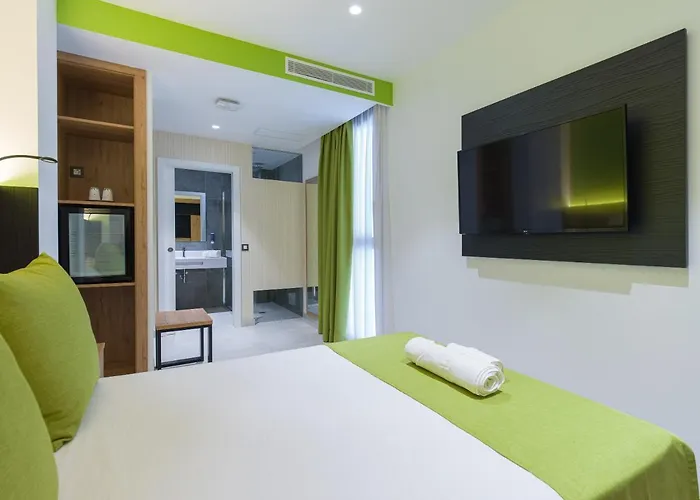 Hotel Mg Poniente