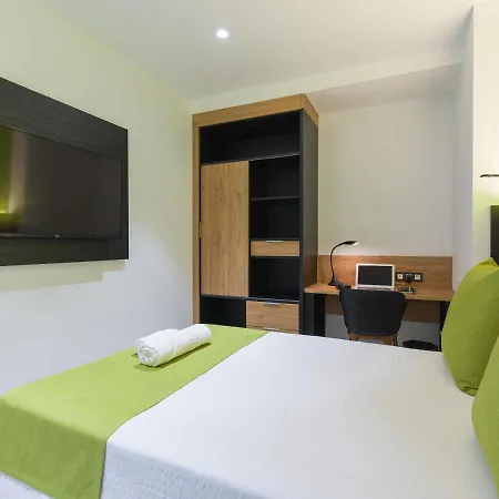 Otel Mg Poniente 3*