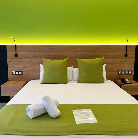 Otel Mg Poniente 3*
