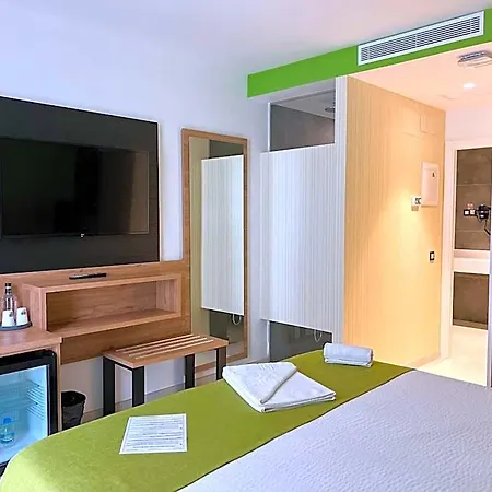 Hotel Mg Poniente 3*