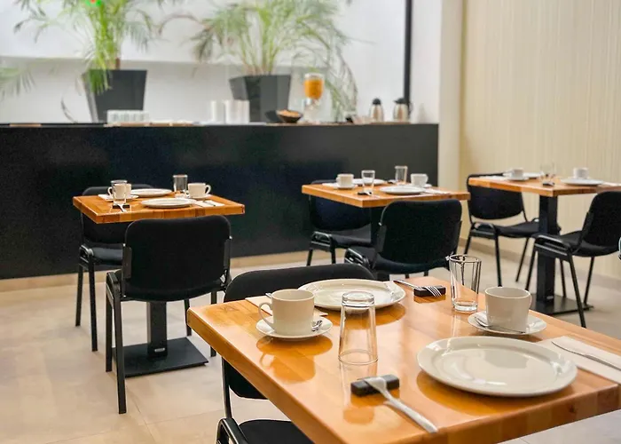 Mg Poniente Hotel 3*