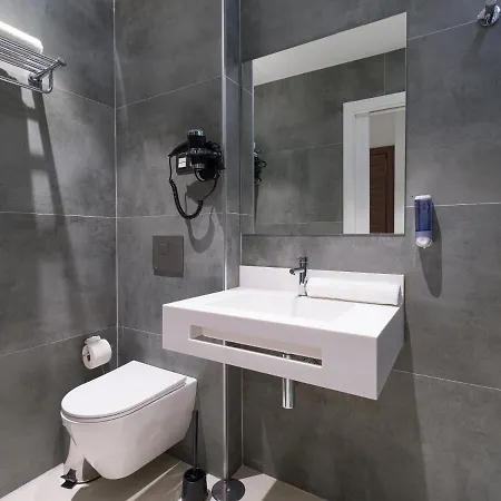 Mg Poniente Hotel 3*